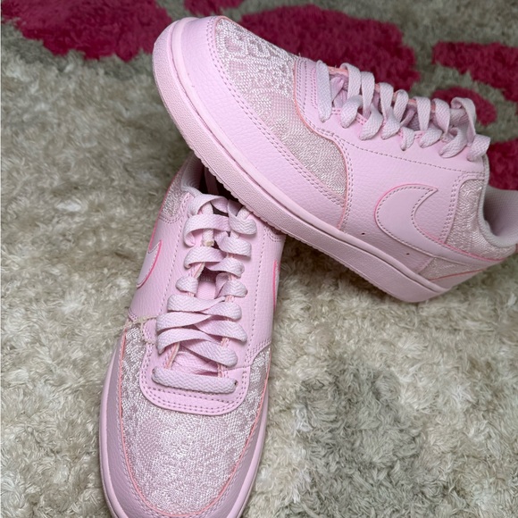 NIKE Pink Lace Women's Sneakers - Picture 7 of 12